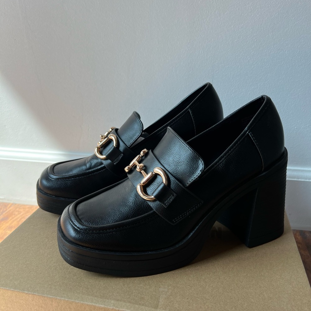 Steve Madden Black Platform Loafers with Gold Detail - Picture 4 of 6